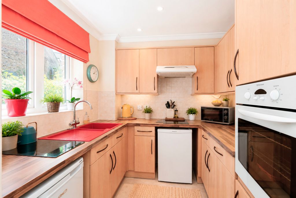 Property photo 2 of 12 Pbox-Img.Jpg