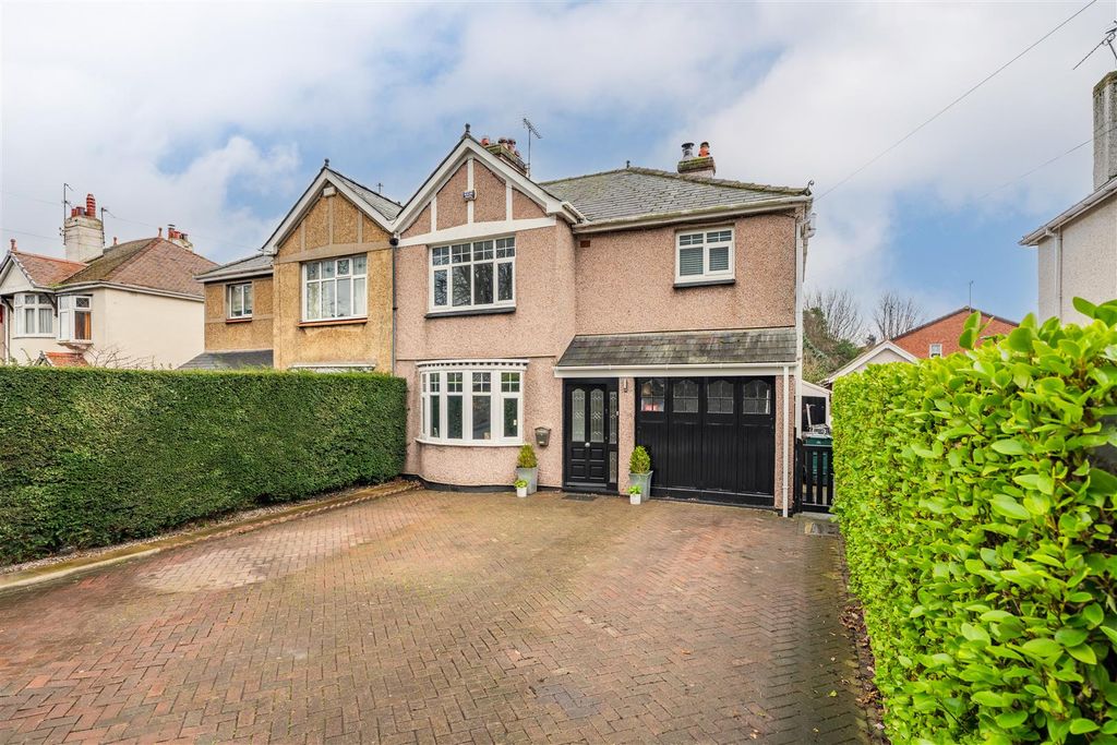 Property photo 1 of 19 Front Aspect V2.Jpg