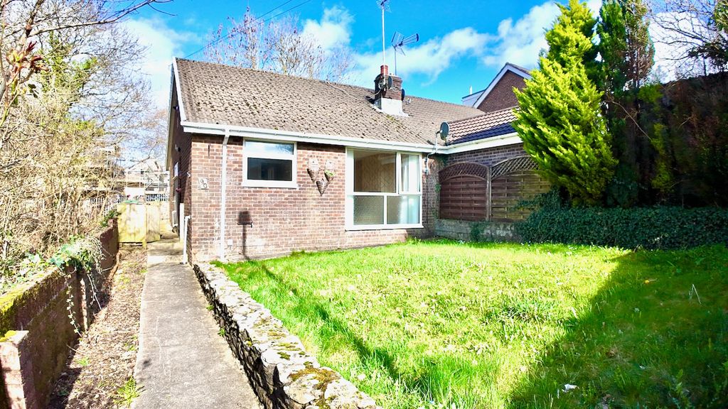 Property photo 2 of 19