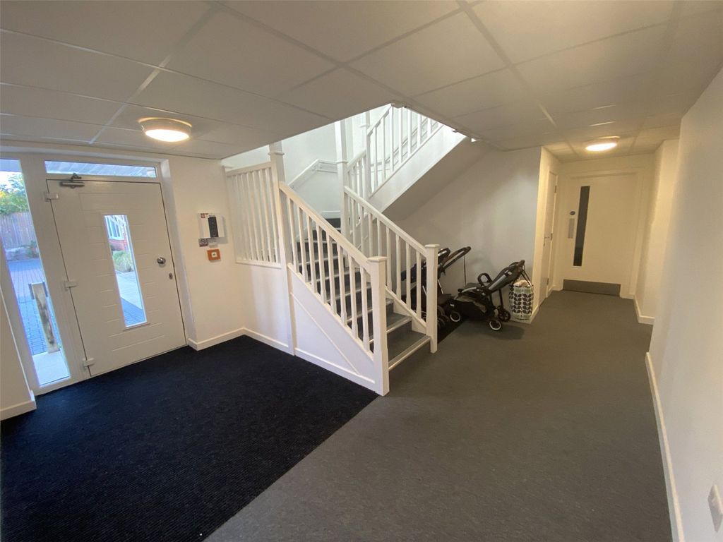 Property photo 3 of 14 Picture No. 16