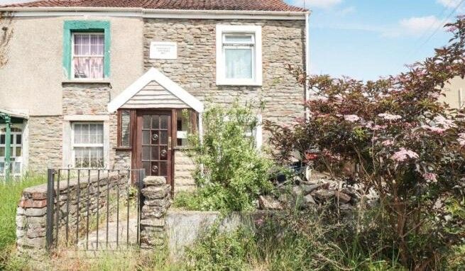 Property photo 1 of 13