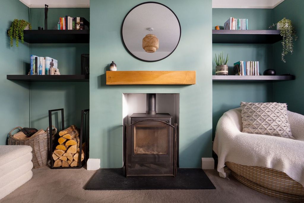 Property photo 2 of 21