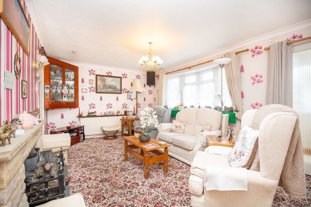 Property photo 3 of 17 Mw-8224