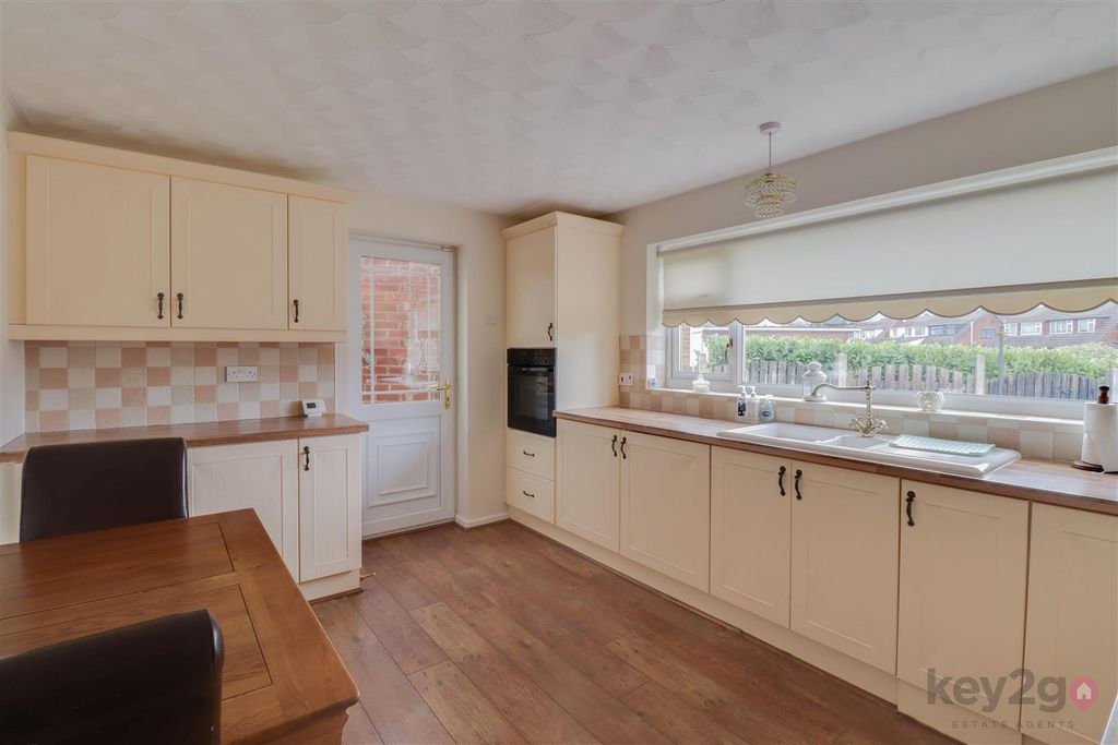 Property photo 3 of 23 Img_6896-Img_6898.Jpg