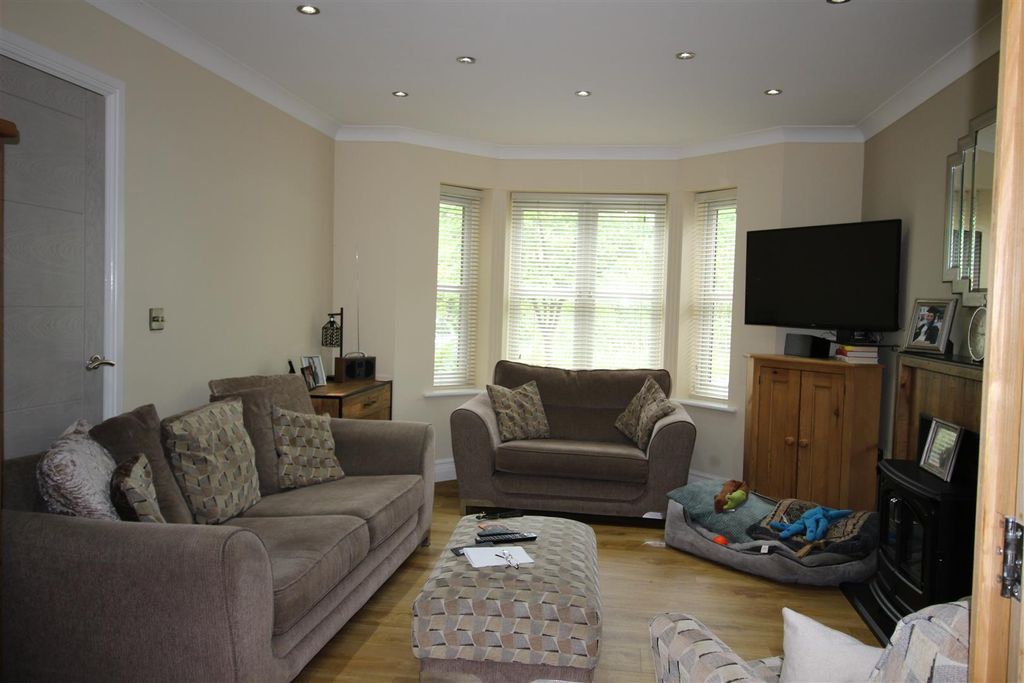 Property photo 2 of 15 Img_9338.Jpg
