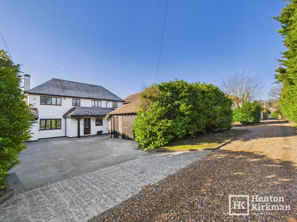 Property photo 1 of 32