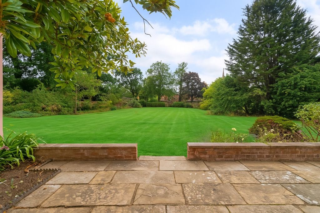 Property photo 3 of 34