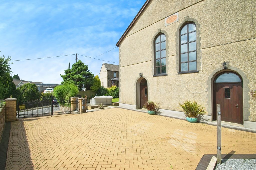 Property photo 1 of 31