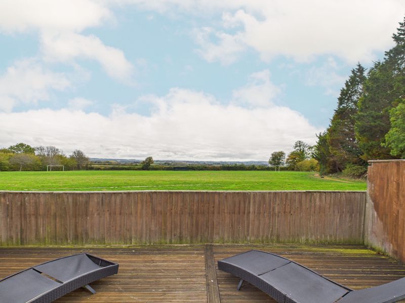 Property photo 2 of 14 Photo 12