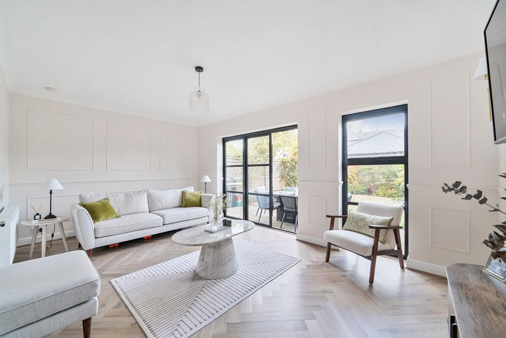 Property photo 2 of 19 1336681-14-68A357...