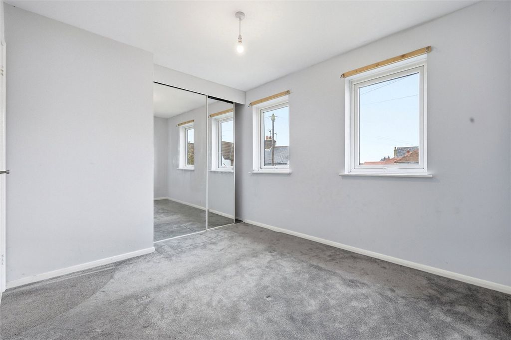 Property photo 3 of 18 Picture No. 11