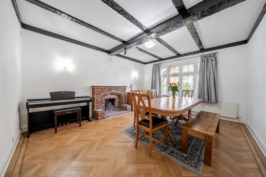 Property photo 3 of 35 1537339-1-6Ad610F...