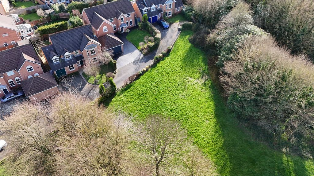 Property photo 2 of 48 4905531