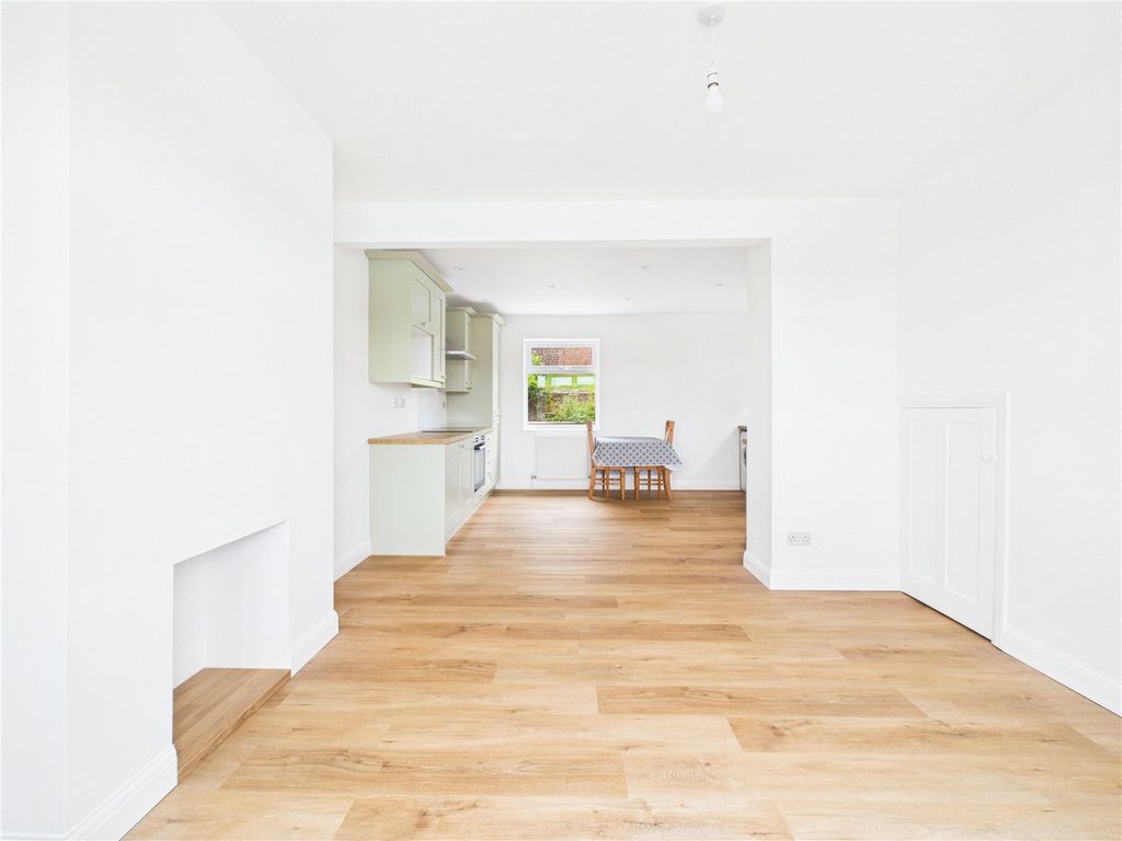 Property photo 2 of 26 Picture No. 84