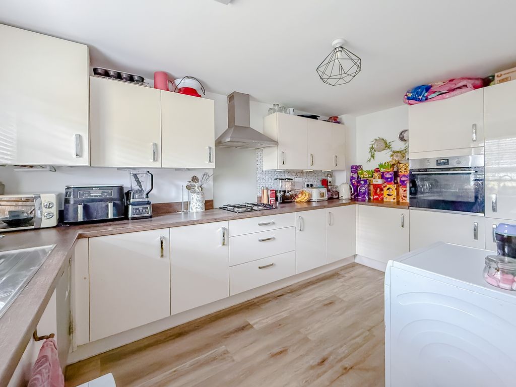 Additional image 6 of 4 bed semi-detached house for saleSkylark Avenue, Peacehaven BN10