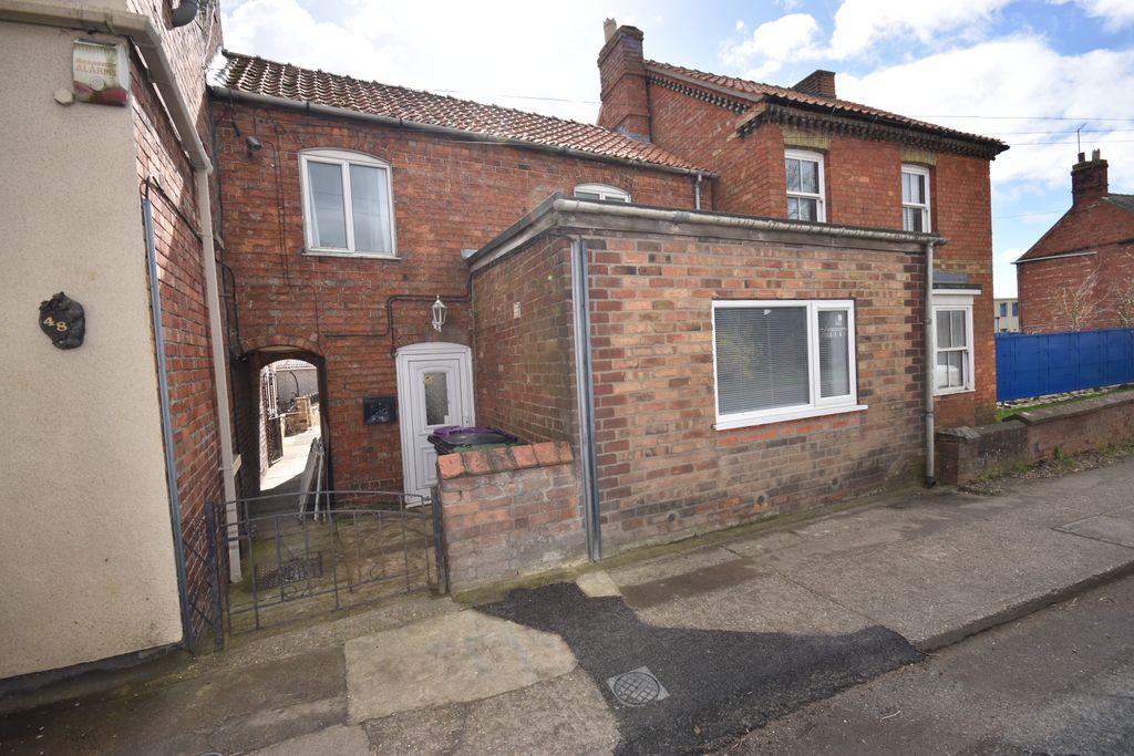 Property photo 1 of 8