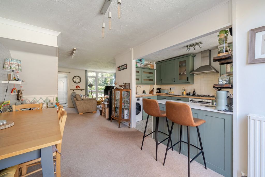 Property photo 2 of 19 Kitchen/Dining Room