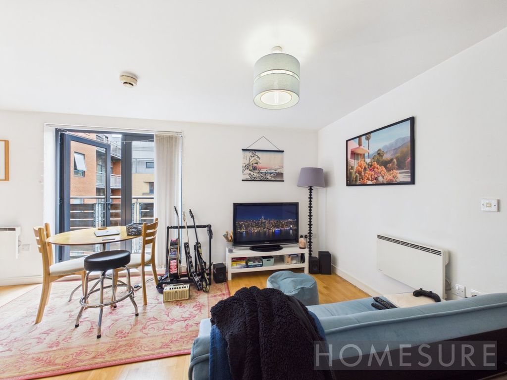 Property photo 2 of 13 Picture No. 04