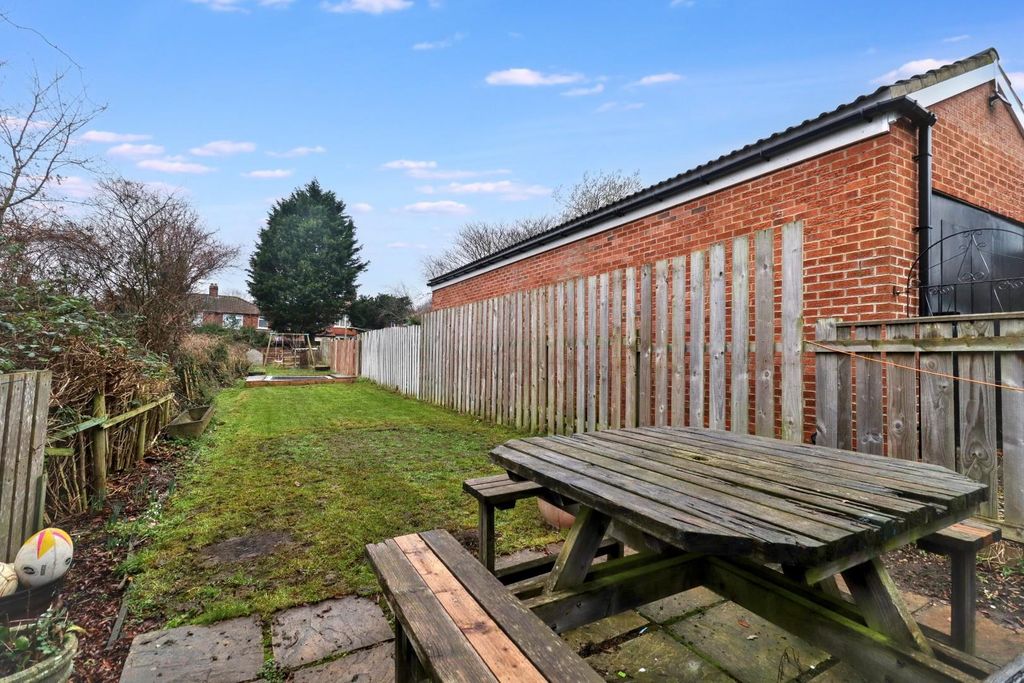 Property photo 2 of 22