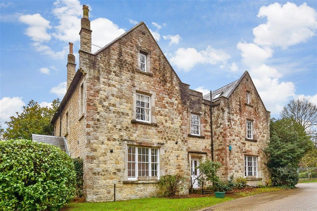 Property photo 2 of 13 External (Web)