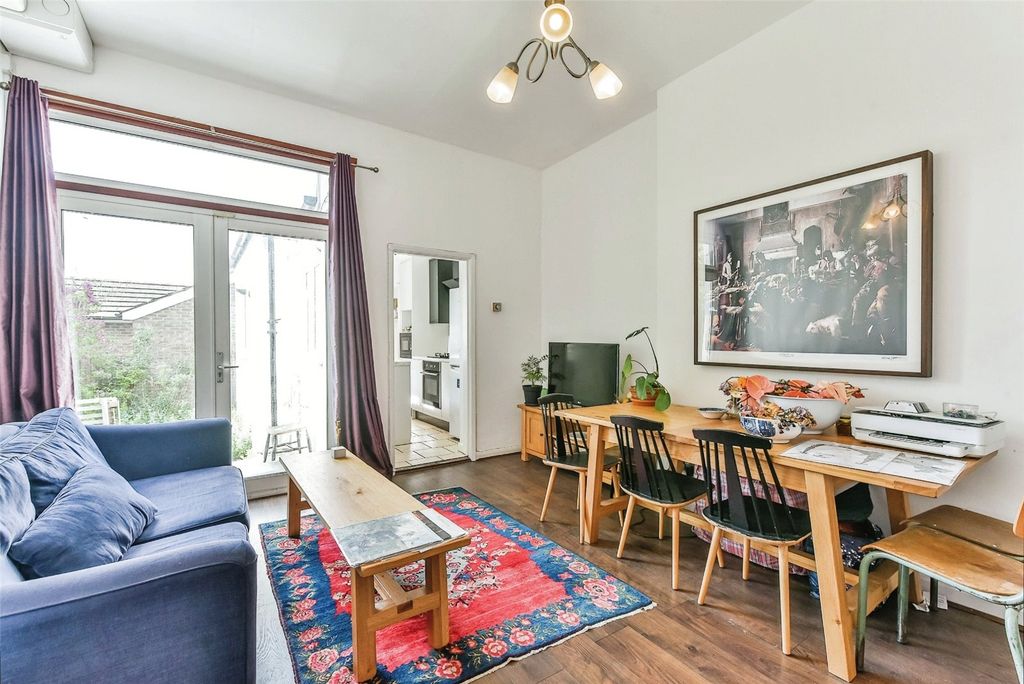 Property photo 2 of 13 Picture No. 08