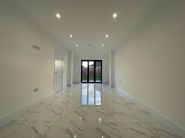 Property photo 2 of 11 2178592