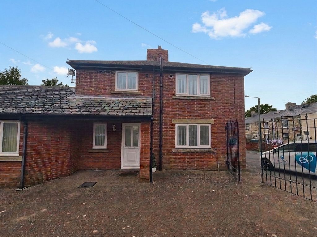 Property photo 1 of 6 External