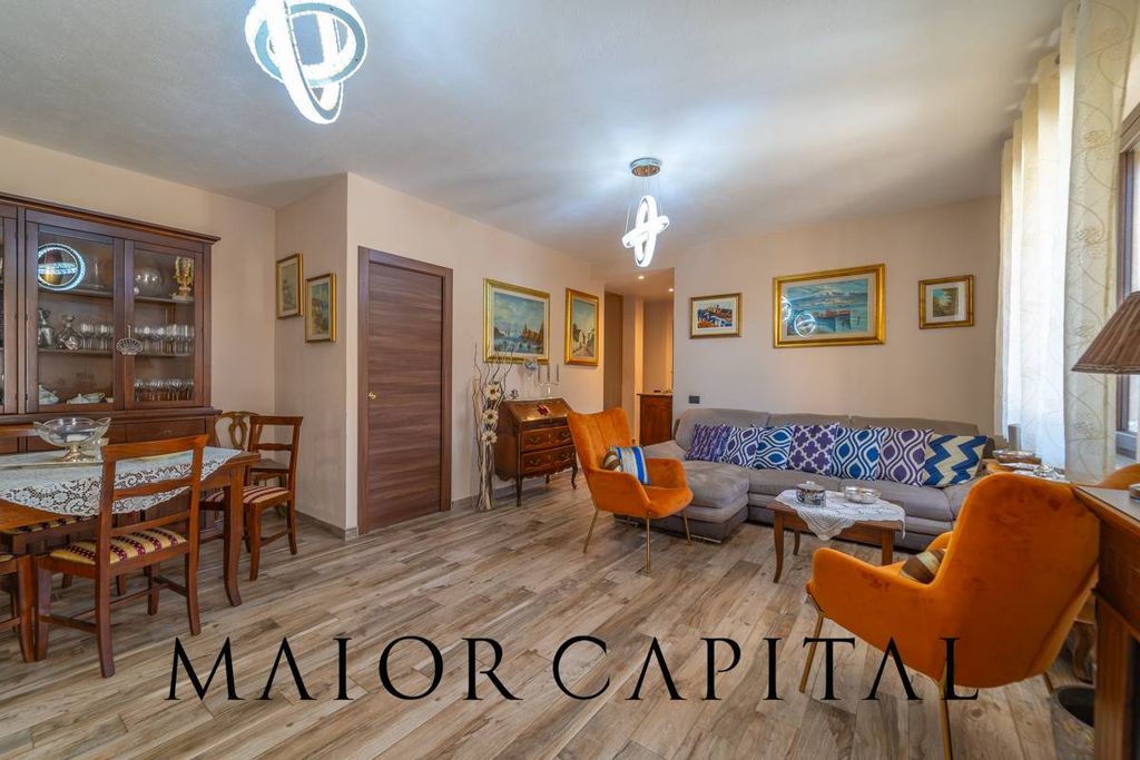 Property photo 1 of 33
