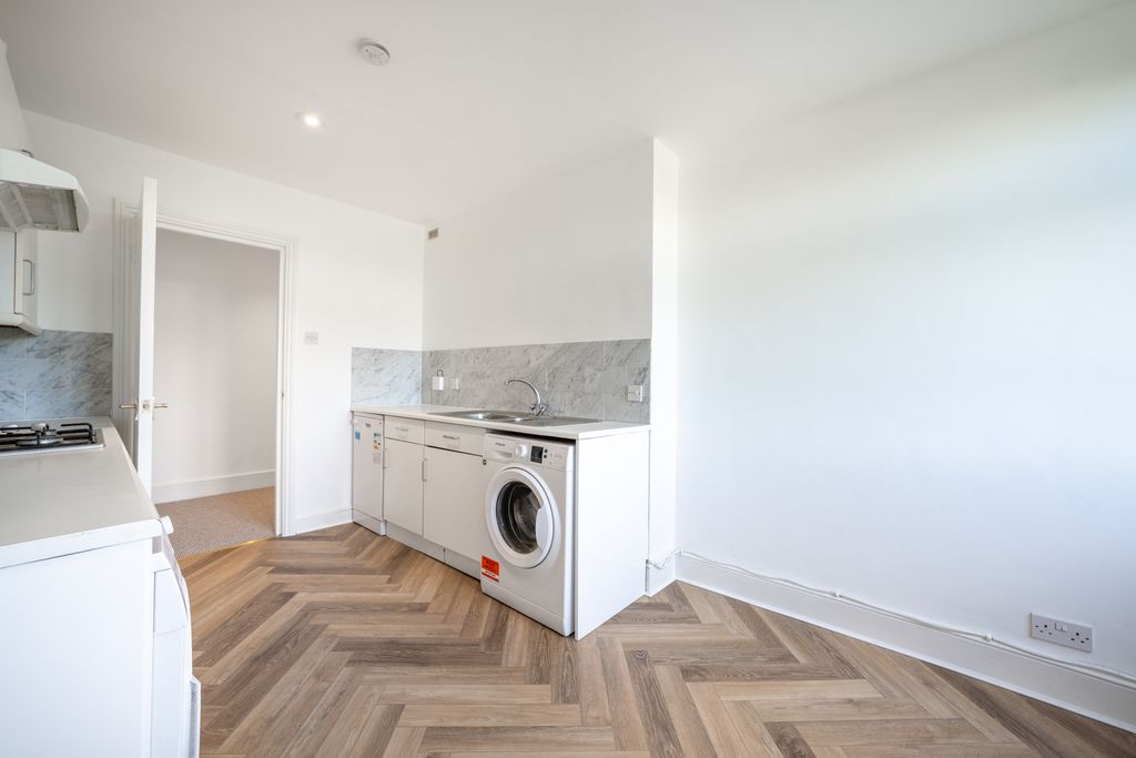 Property photo 1 of 16 Kitchen/Reception Room