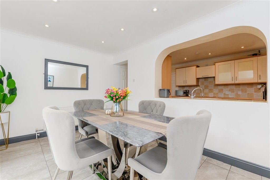 Property photo 2 of 12 Dining Area