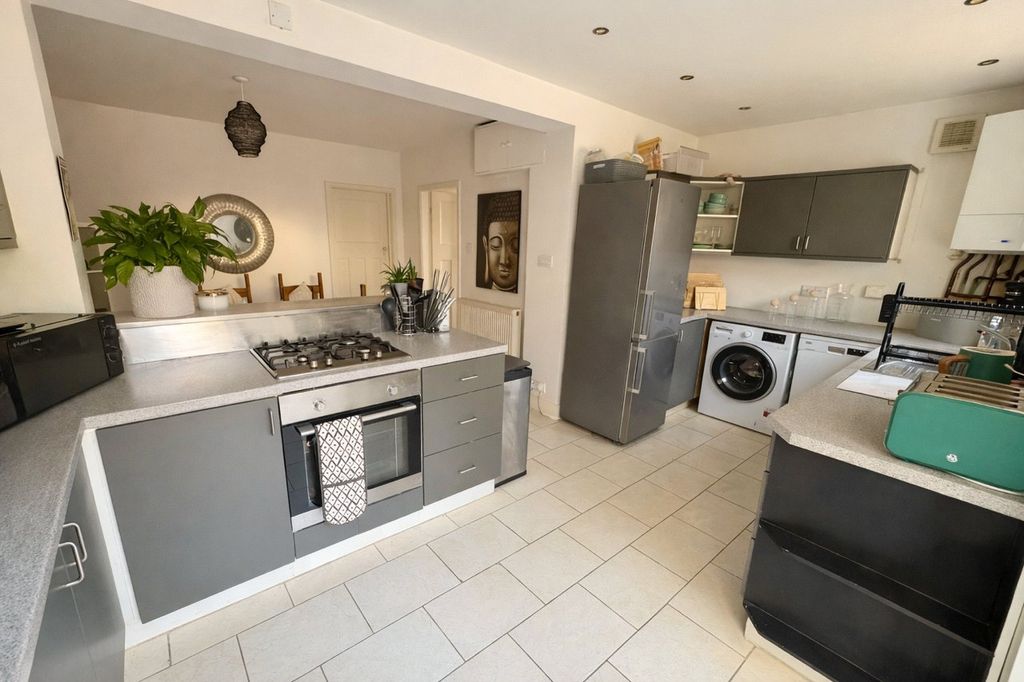 Property photo 2 of 15 Picture No. 25