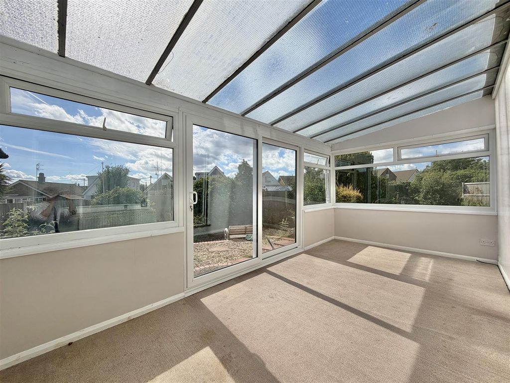 Property photo 3 of 19 Conservatory