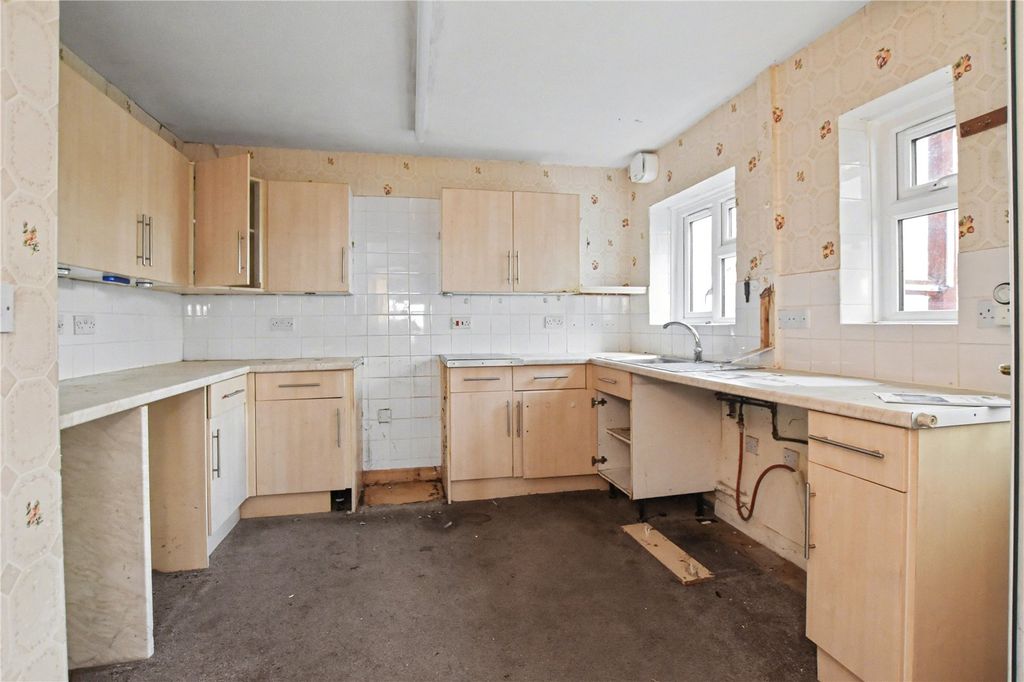 Property photo 2 of 15 Picture No. 05