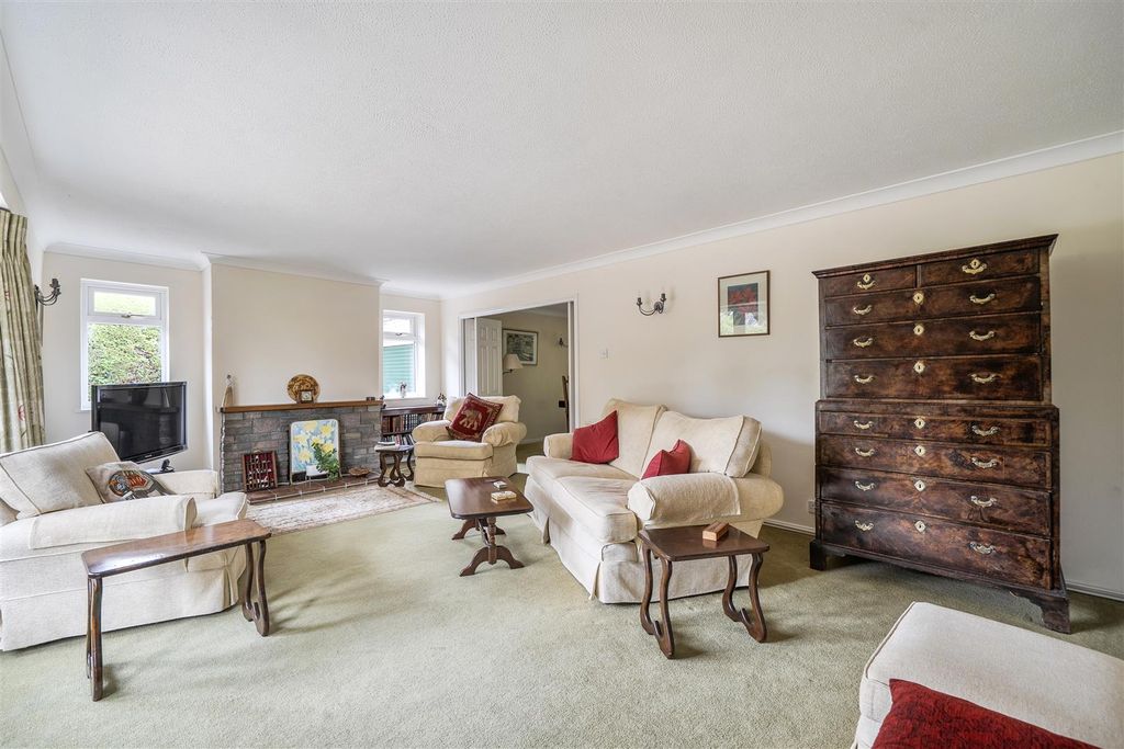 Additional image 5 of 4 bed bungalow for saleArdwell Close, Crowthorne, Berkshire RG45