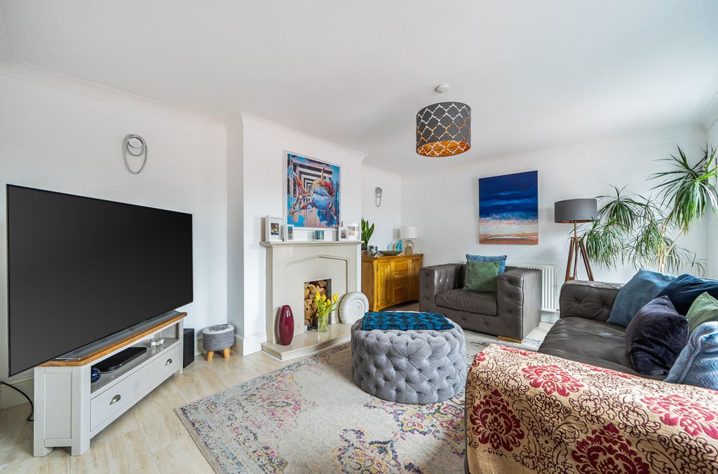 Property photo 3 of 37 1425657-21-69B2Aa...