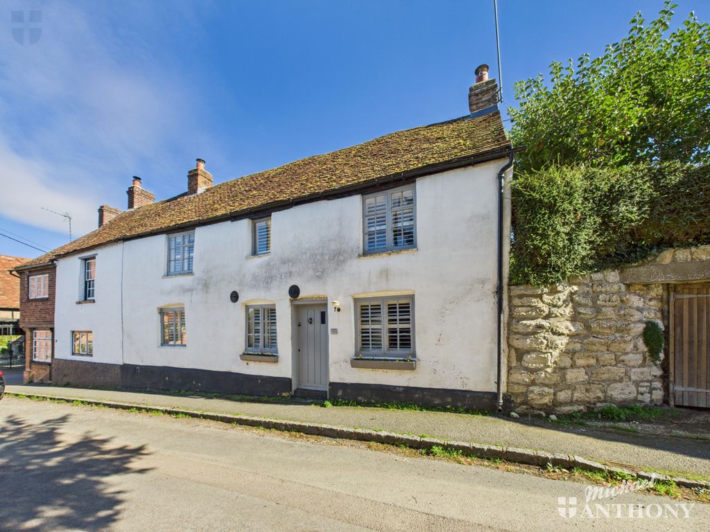 Property photo 1 of 17 Cam03852G0-Pr0441-Still008