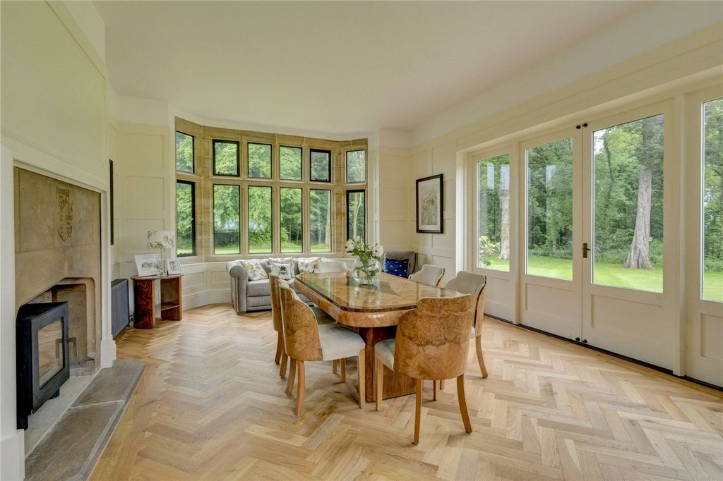 Property photo 3 of 26 Dining Room