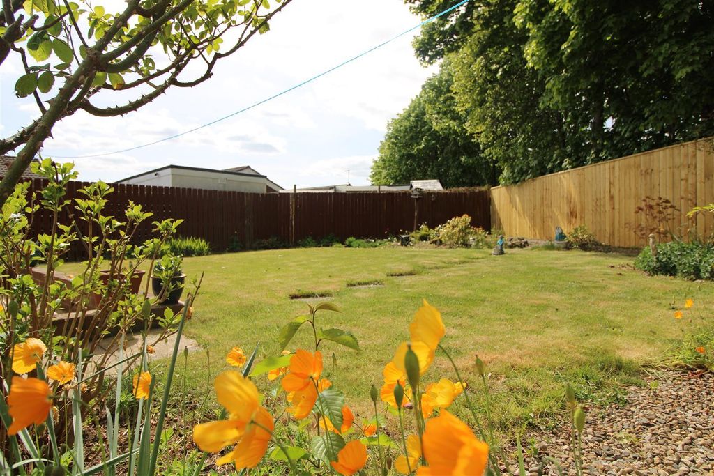 Property photo 2 of 15 B.Gar.Jpg