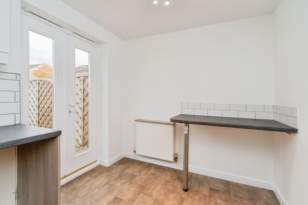 Property photo 2 of 16 Kitchen