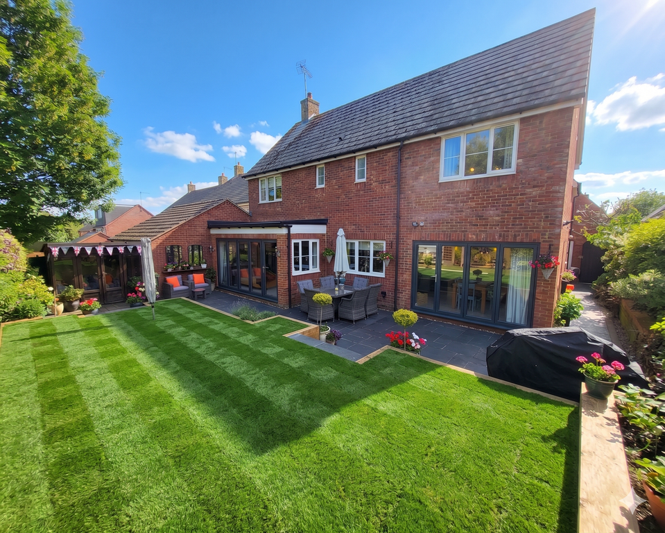 Property photo 2 of 32