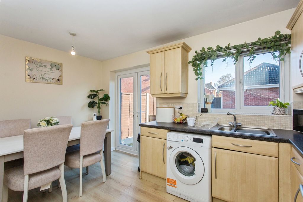 Property photo 3 of 14 Pbox-Img.Jpg