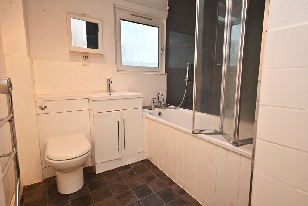 Additional image 16 of 2 bed flat for sale132 Fairhaven, Kirn, Dunoon, Argyll And Bute PA23