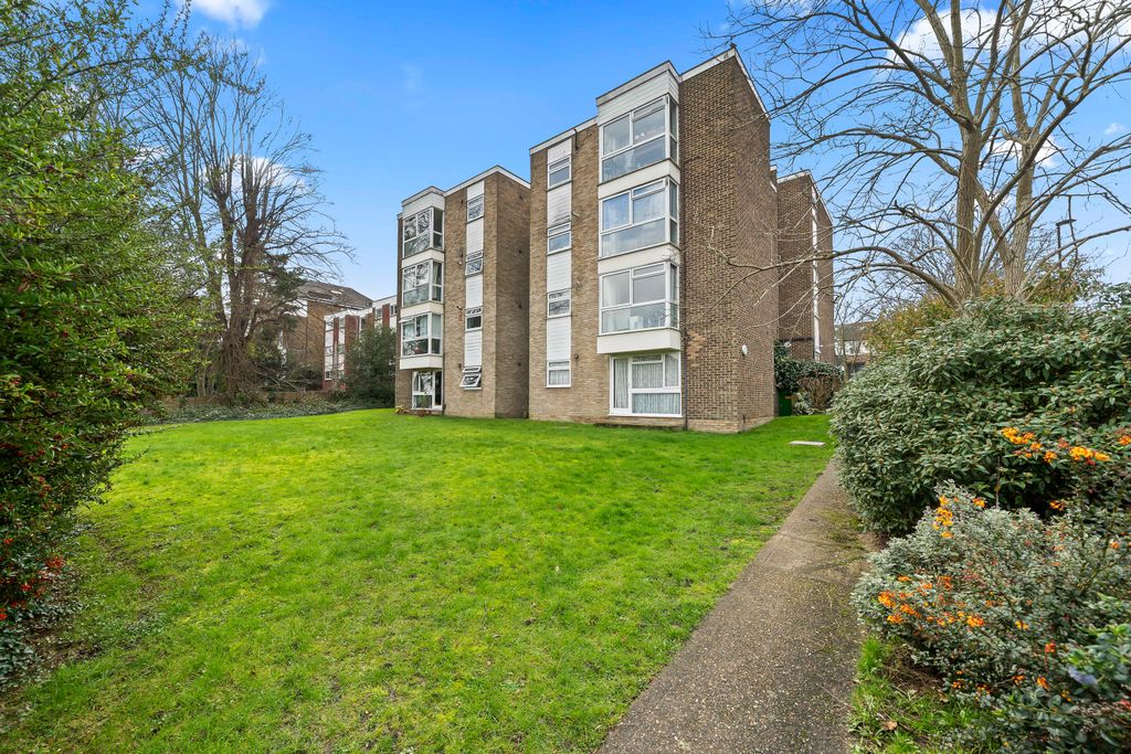 Property photo 1 of 8