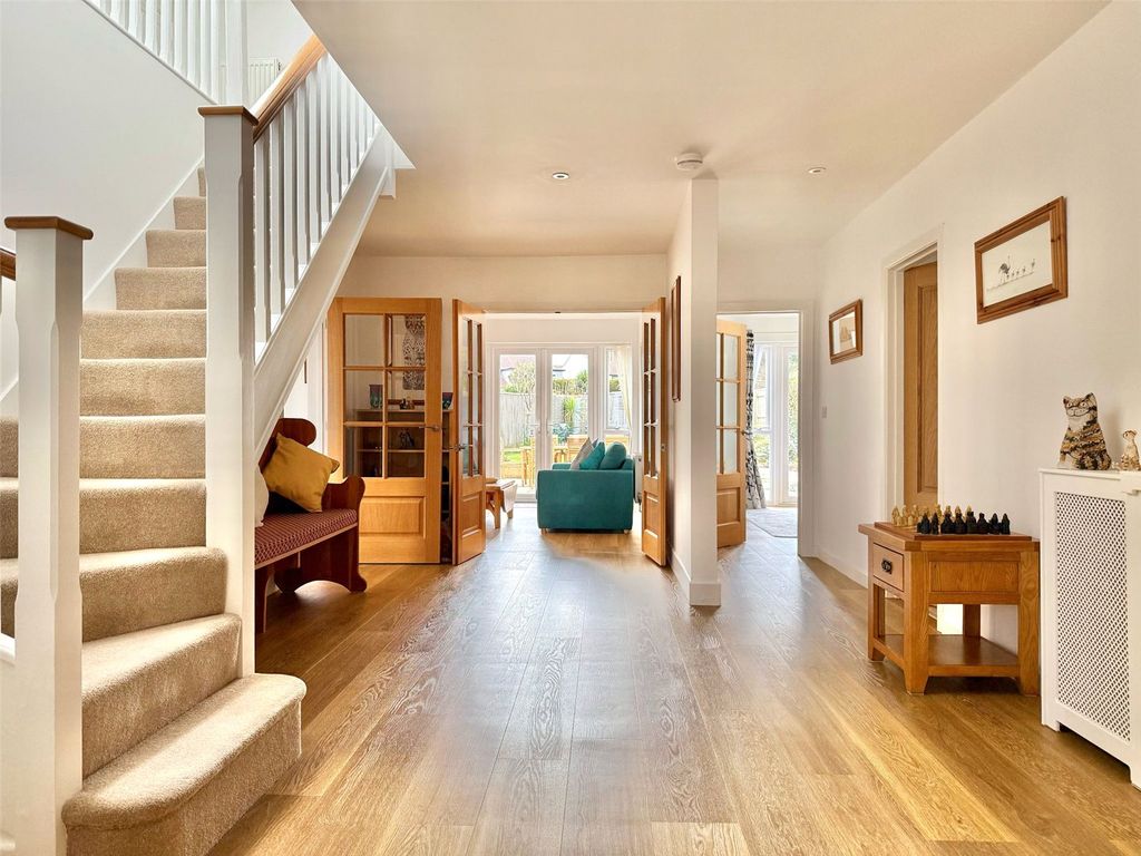 Property photo 2 of 35 Picture No. 54