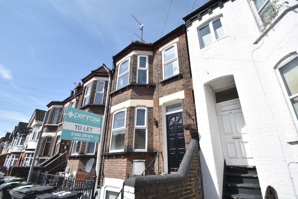 Property photo 1 of 6 4754260