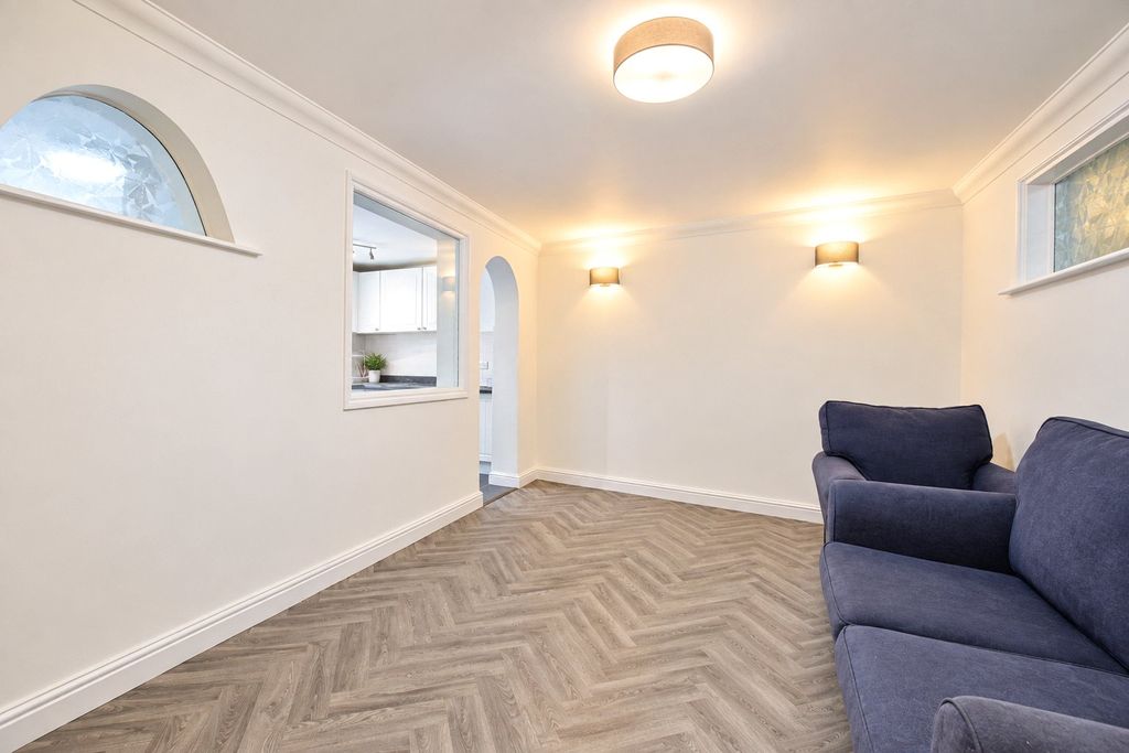 Property photo 2 of 10 Picture No. 01