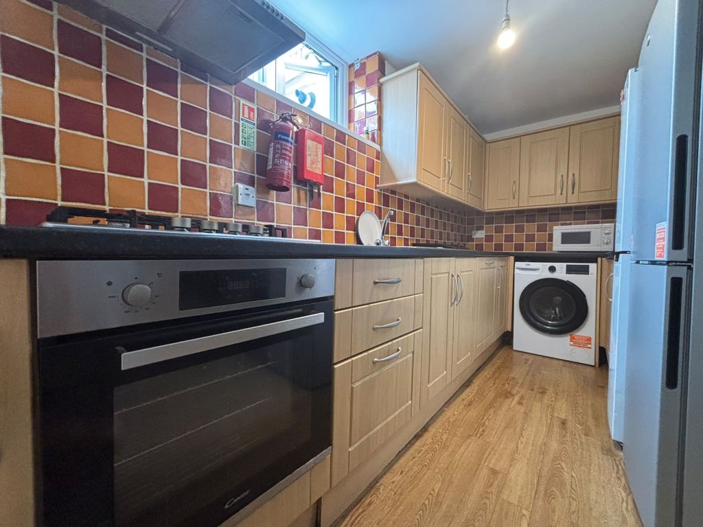 Property photo 2 of 10 71Ced28E-35Fa-4390-Bd9c-0d56F78Ef9F4