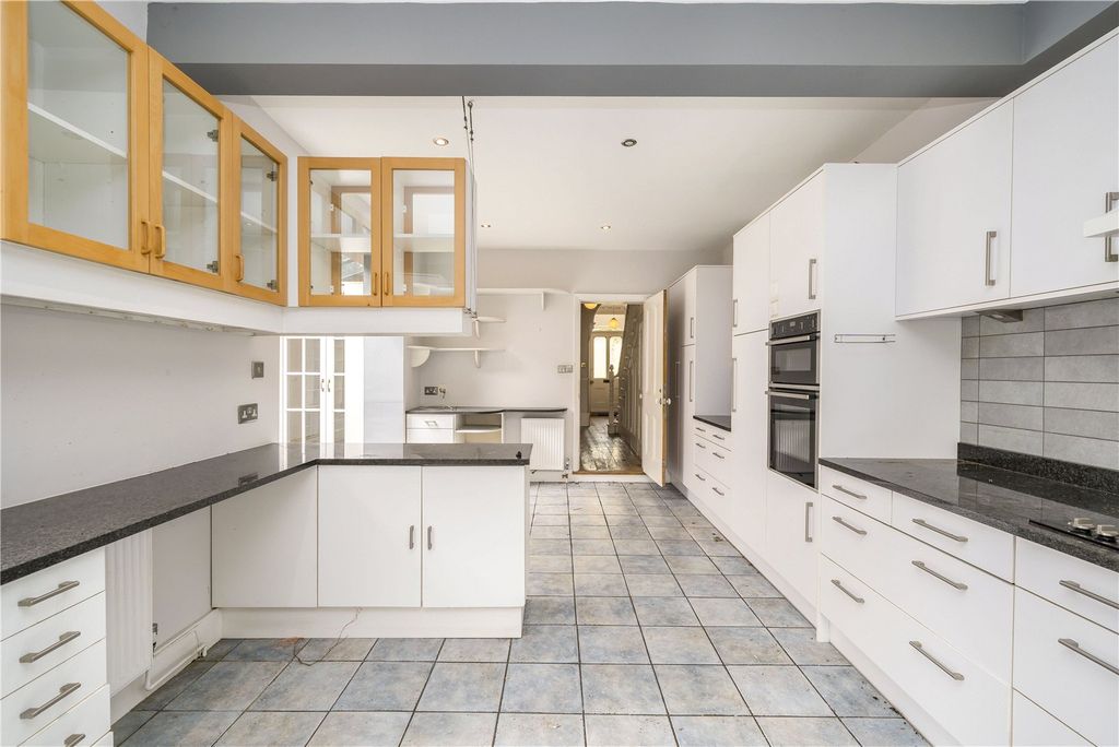 Property photo 3 of 23 Picture No. 04