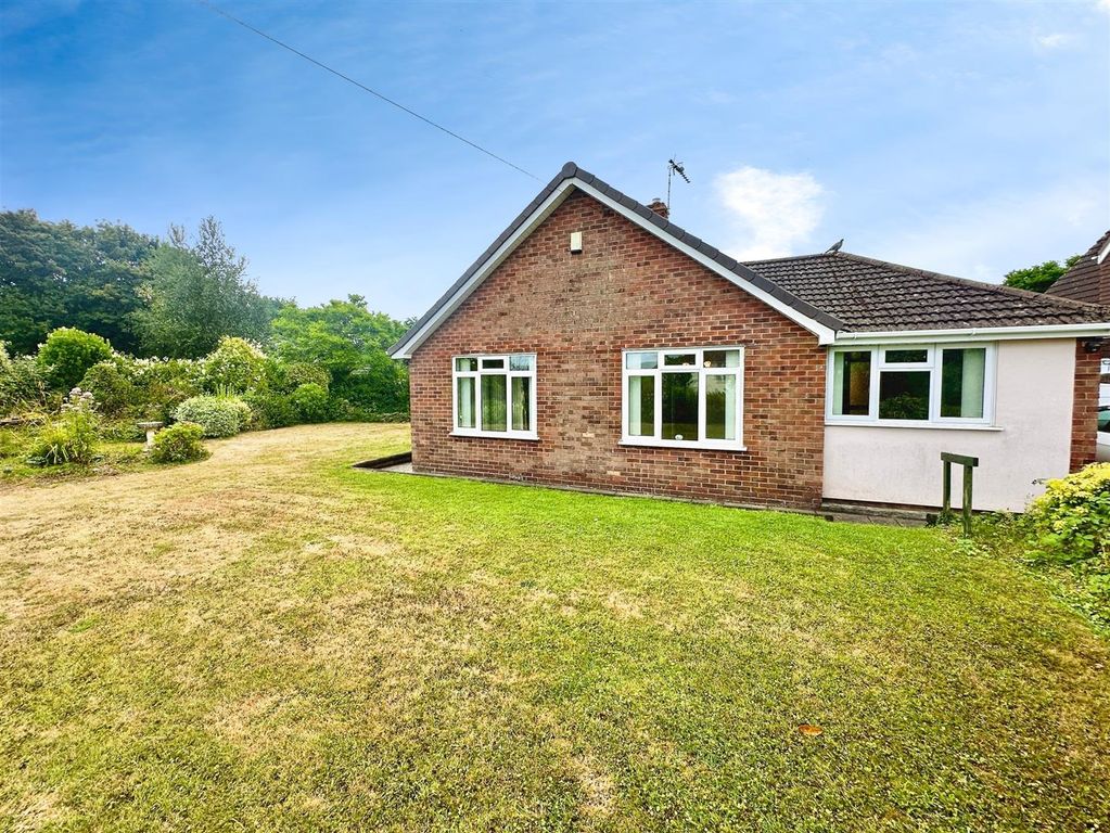 Property photo 1 of 25 Rhosdene