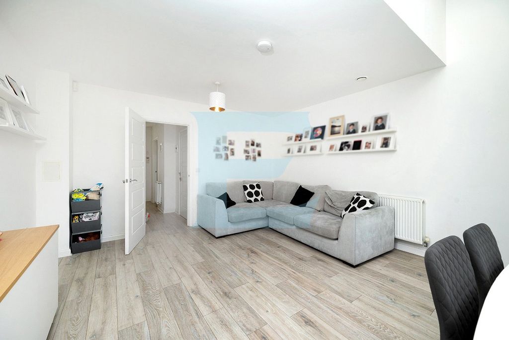 Property photo 2 of 19 Picture No. 07